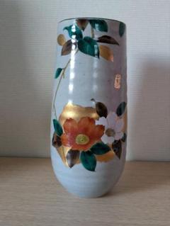 美品】九谷焼 九谷正峰 椿の花 金彩 陶器 花瓶 - メルカリ