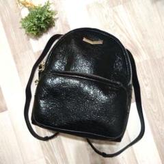 極美品♬ジミーチュウ ブラック クラックレザー風リュック 高級感