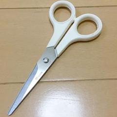 ハサミ