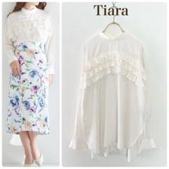 Tiara ティアラ レースブラウス 半袖 パフスリーブ 白 上品 くるみボタン Tiara ティアラ レースブラウス 半袖 パフスリーブ 白 上品