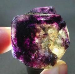 フローライト(蛍石)　パープル 20.9g 3.1cm 鉱物標本