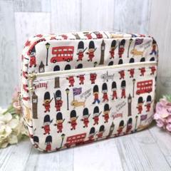 【ハンドメイド】イギリスの猫⭐️Wファスナーマチ付きポーチ
