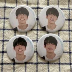 SEVENTEEN カフェ ウォヌ FACE缶バッジ 2018 - メルカリ