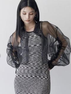 MURUA(ムルーア) リボンドロストスリーブシャイニーシアーシャツ ブラック