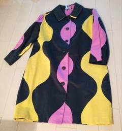 Marimekko　コート　黒　ピンク　黄色模様 Marimekkoコート黒ピンク黄色模様