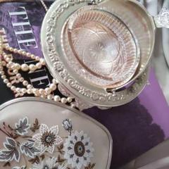 【ヴィンテージ】Queen Anne イギリス製 バターケース アクセ入れにも！ ヴィンテージ】Queen Anne イギリス製 バターケース アクセ入れ