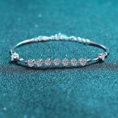 【高品質】スターlinkモアッサナイトブレスレット0.15ct x9 高品質】スターlinkモアッサナイトブレスレット0.15ct x9 - メルカリ
