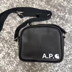 セール⭐️ A.P.C. Carhartt WIP レザー クロスボディバッグ