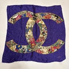 CHANEL シルク　グリポア　スカーフ CCロゴ 紫　ゴールドアクセサリー CHANEL シルク グリポア スカーフ CCロゴ 紫 ゴールド