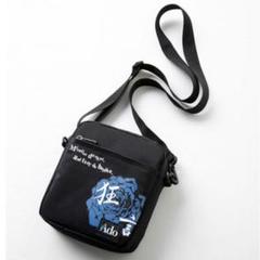 Ado 狂言 ショルダーバッグ　缶バッジ2個付き Ado｜ショルダーバッグBOOK『Ado Shoulder Bag Book』7月7日発売