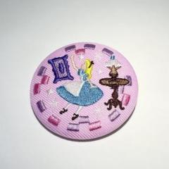 【匿名配送】 Disney ディズニー 刺繍缶バッジ ふしぎの国のアリス