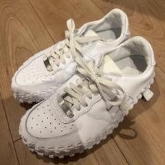 2025年最新】jacquemus nike 23.5の人気アイテム - メルカリ