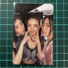itzy gold チェリョン　リア　リュジン　トレカ