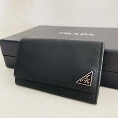 美品 プラダ キーケース 三角ロゴ レザー ロゴ 黒 6連 - メルカリ