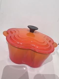 LE CREUSET 花型 鍋 ココットフルール オレンジ （なんだこの