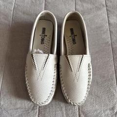 新品未使用　MINNETONKA レザー ホワイト25cm サイズ8 2025年最新】minnetonka 白の人気アイテム - メルカリ