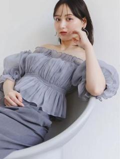 SNIDEL ギャザーオフショルブラウス　GRY