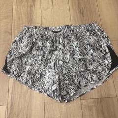 美品！Nike 抽象模様 ショートパンツ