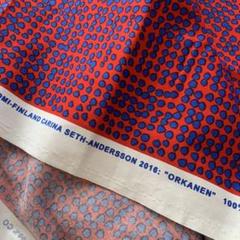 新品★marimekko はぎれ 生地 orkanen ドット 水玉 赤　青