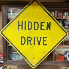 USAストリート看板HIDDEN DRIVE