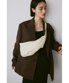 一度使用 un/neu ムーンメタルリングボディバッグのサムネイル