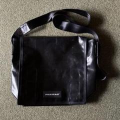 freitag dragnet メッセンジャーバッグ ブラック　フライターグ フライターグ」メッセンジャーバッグをカスタマイズできる新