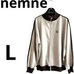 nemne ネンネ　ワンポイント刺繍トラックジャケット ベージュLのサムネイル