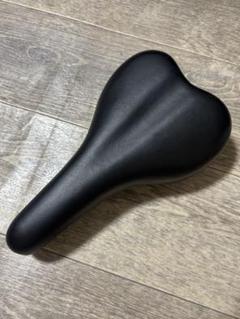 激安通販の 黒い合成皮革サドル クロスバイク用 メルカリ - パーツ