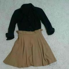 MACPHEE 黒シャツ ベージュスカート セット 34