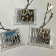 東方神起のレアグッズ　5人当時のCD2枚、ミサンガ、ストラップ、会報、ガチャ他 2025年最新】東方神起 cd ガチャの人気アイテム - メルカリ