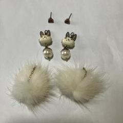 アナスイ　ウサギ型　アシンメトリー ピアス アナ スイの23年干支「うさぎ」アクセサリー、満月風ゴールド