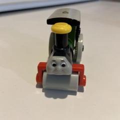 木製トーマス　ジョージ