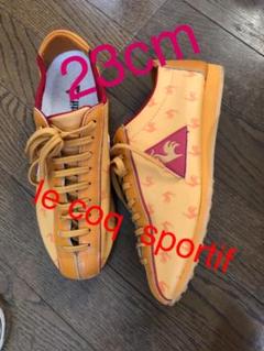 スニーカー23cm
