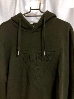 GUESS ゲス　パーカー　黒　ブラック　エンボスのサムネイル