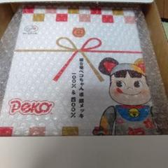 BE@RBRICK 招き猫 ペコちゃん 福 銀メッキ 100％ & 400％のサムネイル