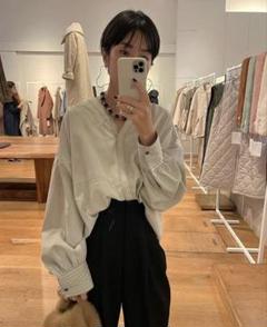 最大15%OFFクーポン 着用1回】MACHATT♡マチャット Vネックステッチシャツ ベージュ トップス