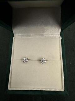 新品 AU750 K18天然ダイヤモンドピアス AU750 K18 彫刻天然ダイヤモンド ピアス 1.00CT