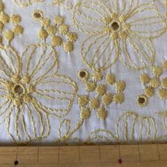 花柄刺繍レース生地 ホワイトとイエロー　綿レース