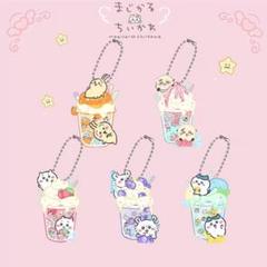 DQとちいかわのコラボレーション アクリル製アイスクリームドリンク用アクセサリー