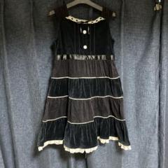 黒いノースリーブワンピース