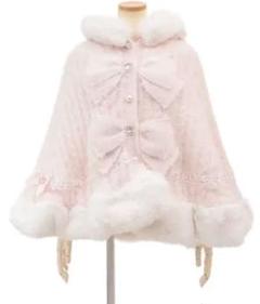 リズリサ♡マイメロディ♡ファー付きポンチョ　ケープコート 美品♡リズリサ♡マイメロディ♡ファー付きポンチョ ケープ