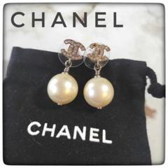 ♡幸運引き寄せ♡【CHANELシャネル】CC ココマーク パール ピアスのサムネイル