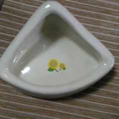陶器 餌入れ