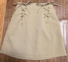 新品 ベージュのスカート