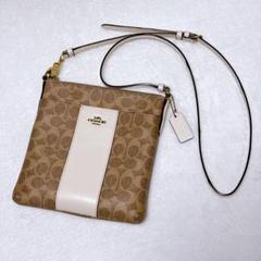 COACH ショルダーバッグ サコッシュ シグネチャー チャーム カメラバッグ