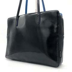美品 ポールスミス トートバッグ A4可 大容量 ロゴ型押し ナイロンレザー 黒 大容量 ポールスミス ロゴ A4◎ マルチストライプ トートバッグ