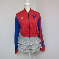adidas トラックジャケット グレーのミニスカート