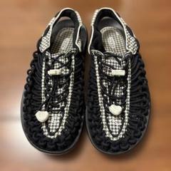 KEEN ユニーク