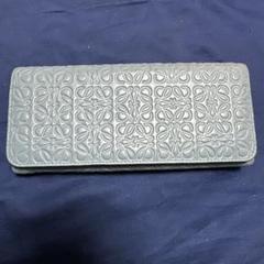 美品　LOEWE リピートアナグラム 長財布