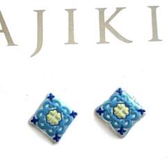 ハンドメイド　レジンピアス　112